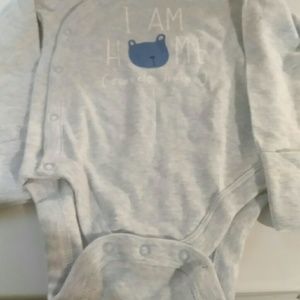 Baby gap long sleve oncie NWT